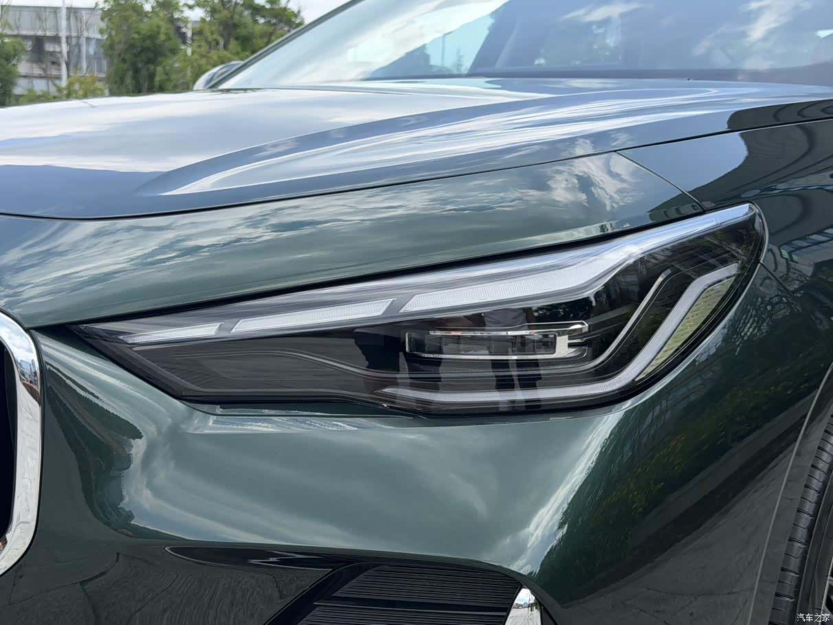 Geely Emgrand, 2026 19