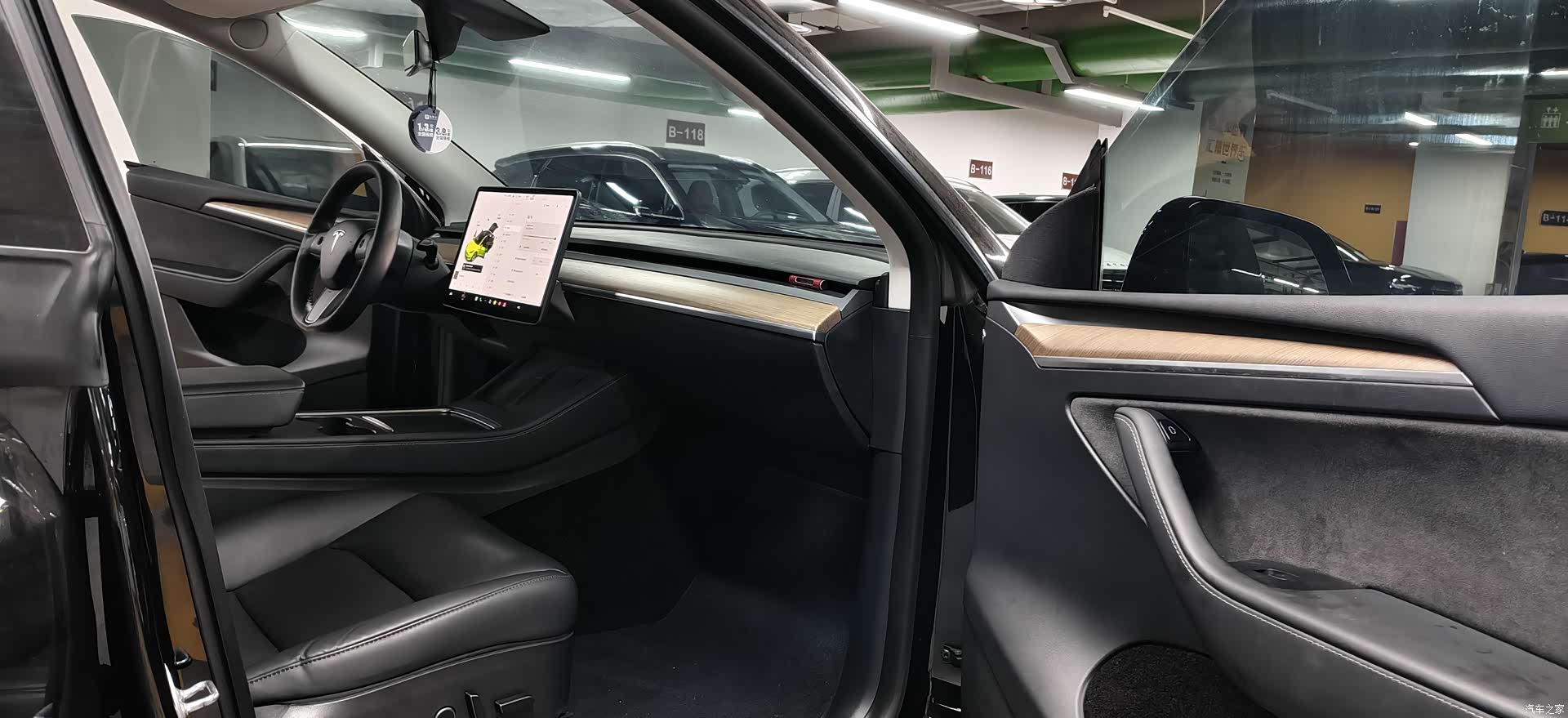 Tesla Model Y, 2021 9