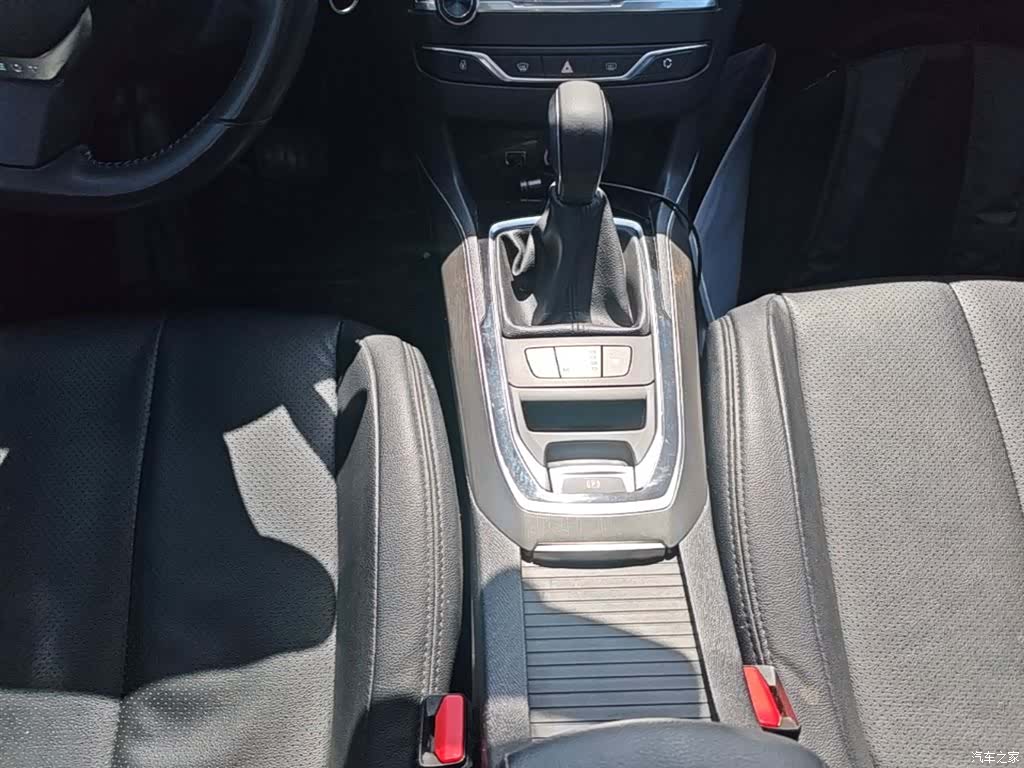 Peugeot 408, 2016 14