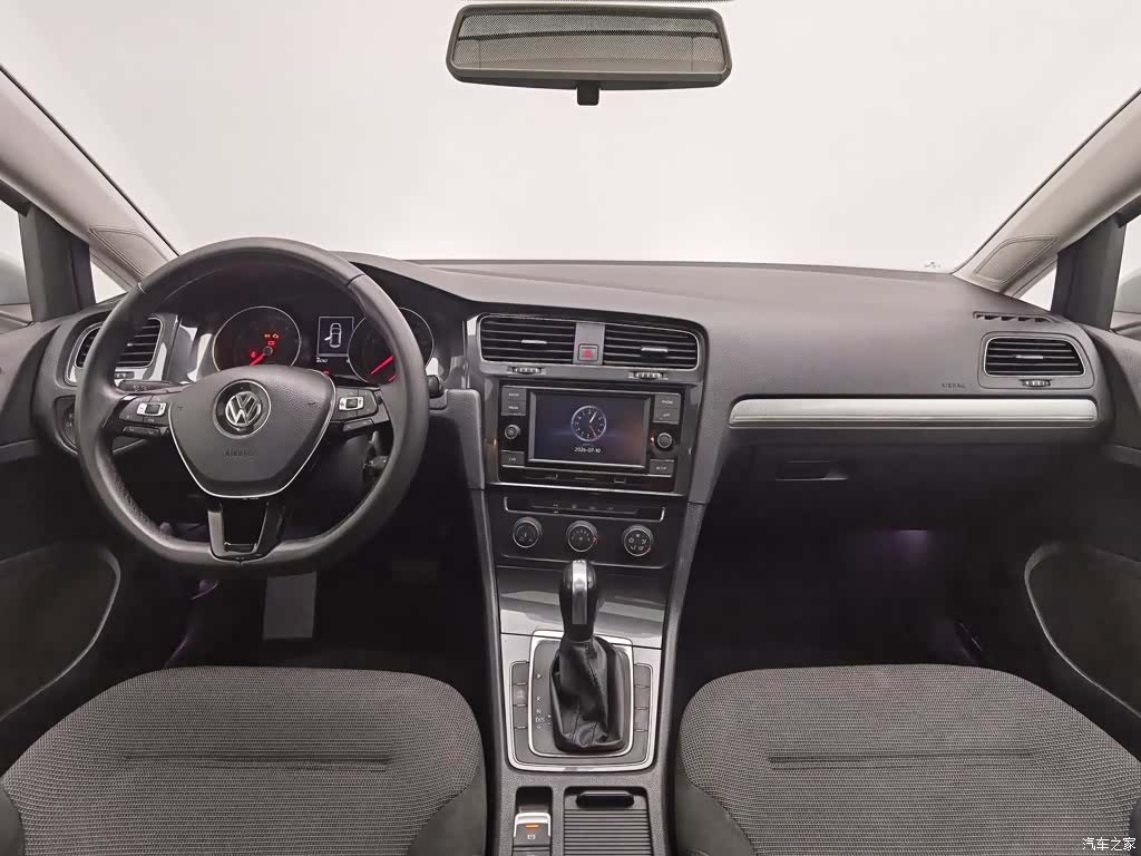 Volkswagen Golf, 2018 все фото