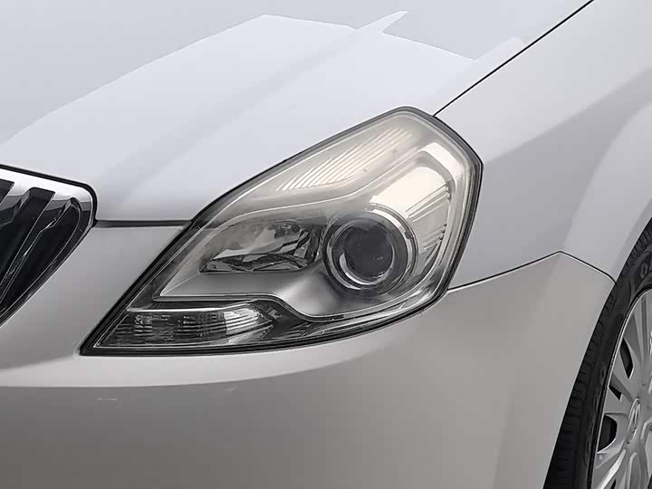 Buick Excelle 2015 1.5L МКПП jing dian xing