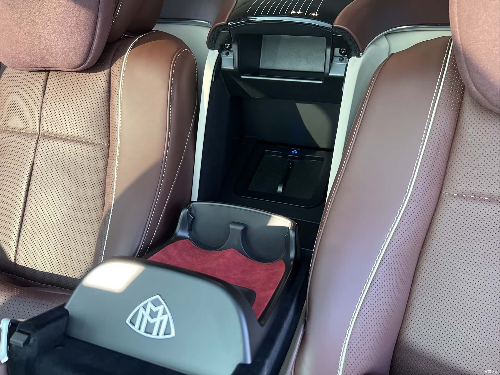 Mercedes-Benz GLS, 2023 19