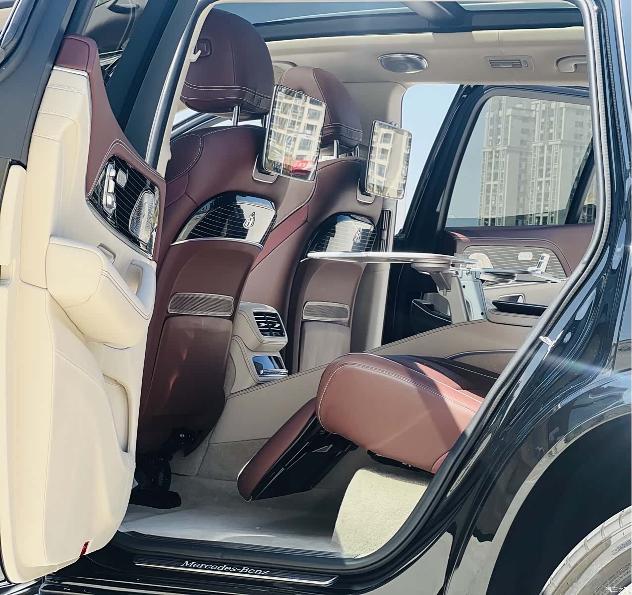 Mercedes-Benz GLS, 2023 все фото