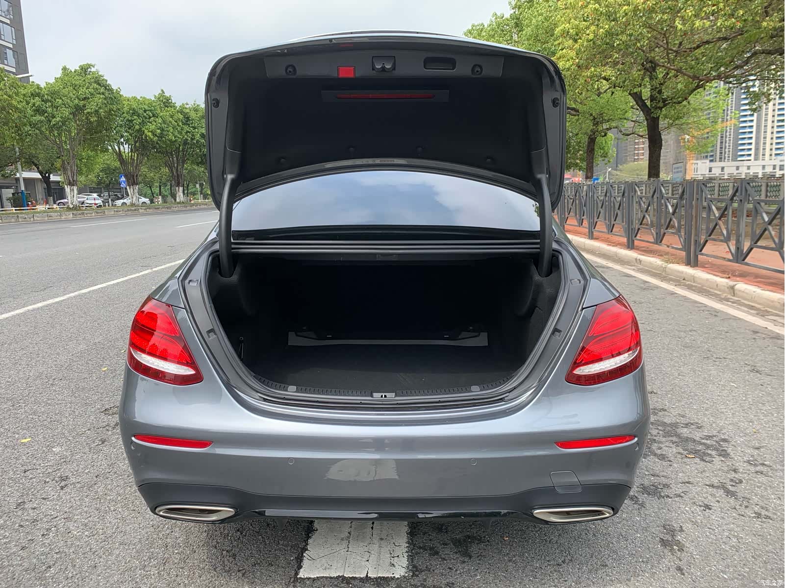 Mercedes-Benz E-Class, 2020 7