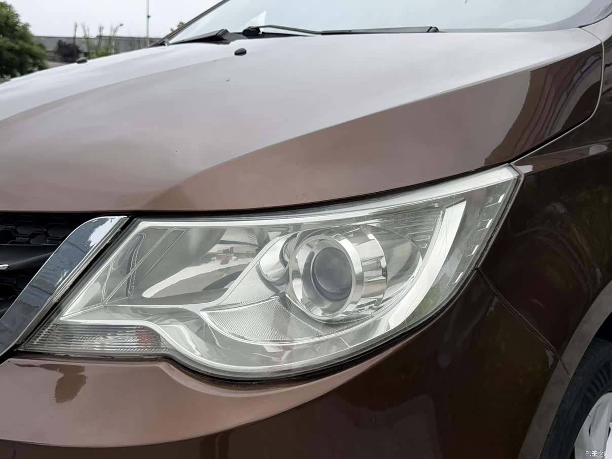 Wuling 730, 2016 12