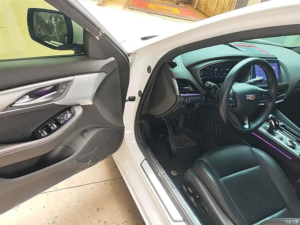 Cadillac CT5, 2023 16