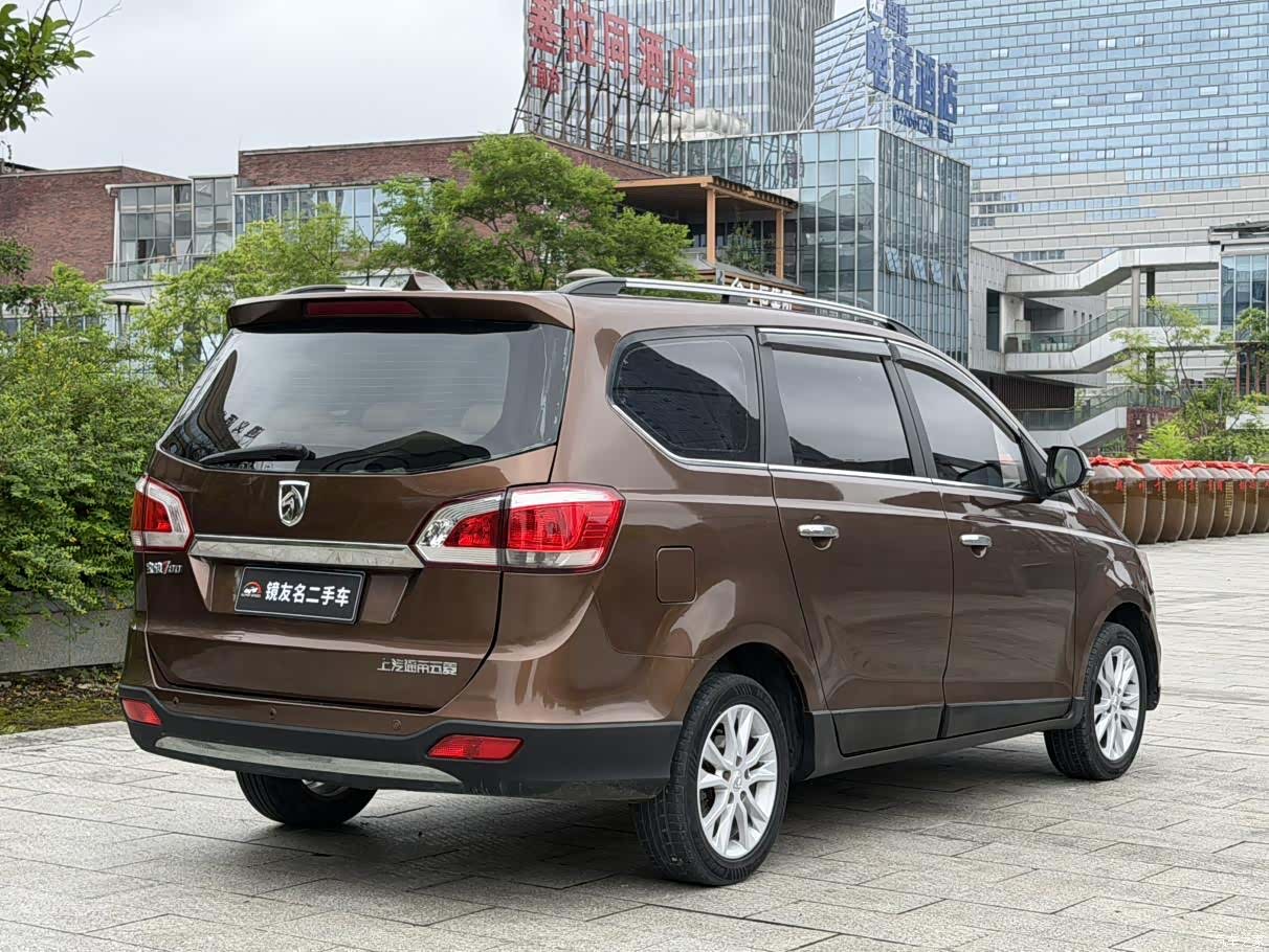 Wuling 730, 2016 4