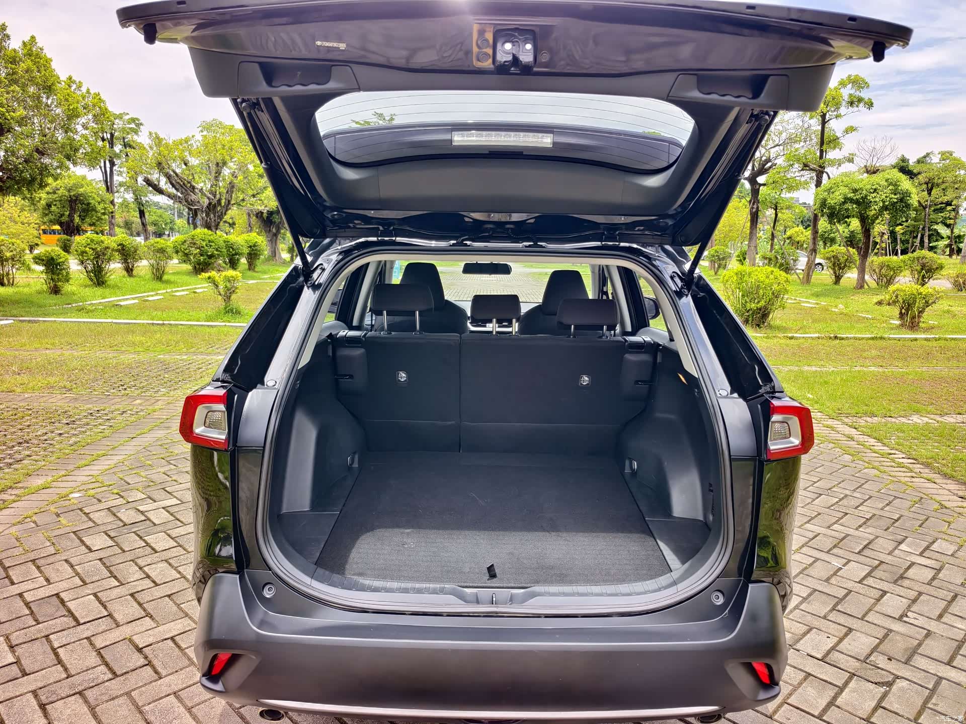 Toyota Wildlander, 2022 15