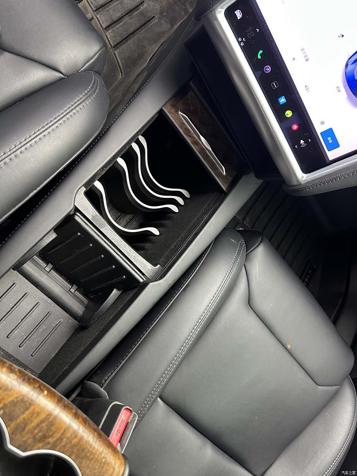 Tesla Model S, 2018 36