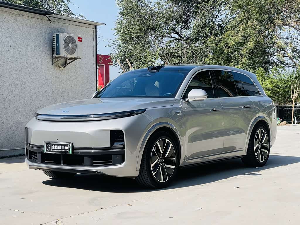 Li Auto L8