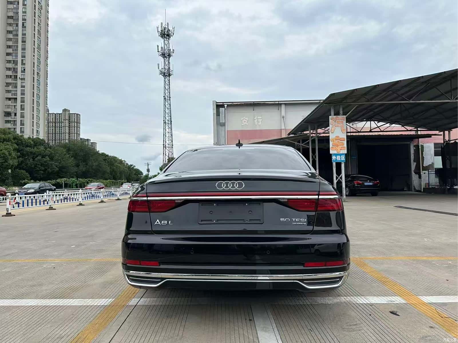 Audi A8L, 2022 10