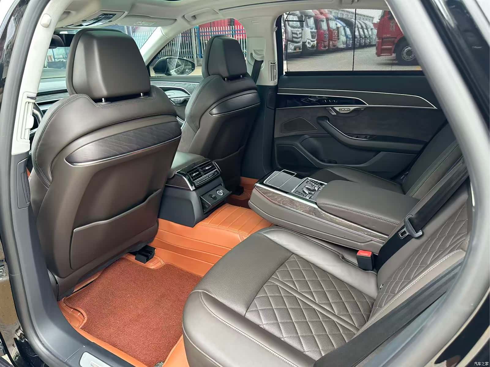 Audi A8L, 2022 6
