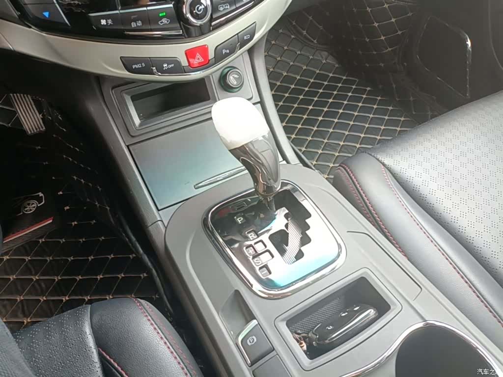 BYD S7, 2015 14