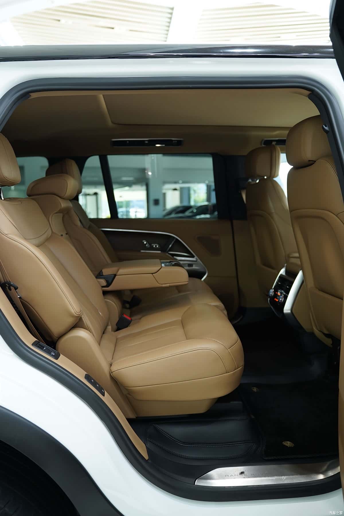 Land Rover Range Rover, 2024 14