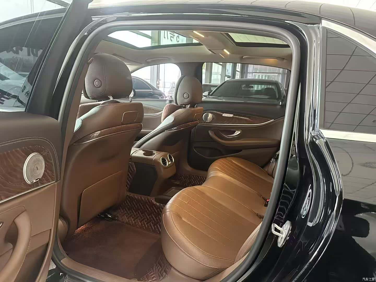 Mercedes-Benz E-Class, 2018 3