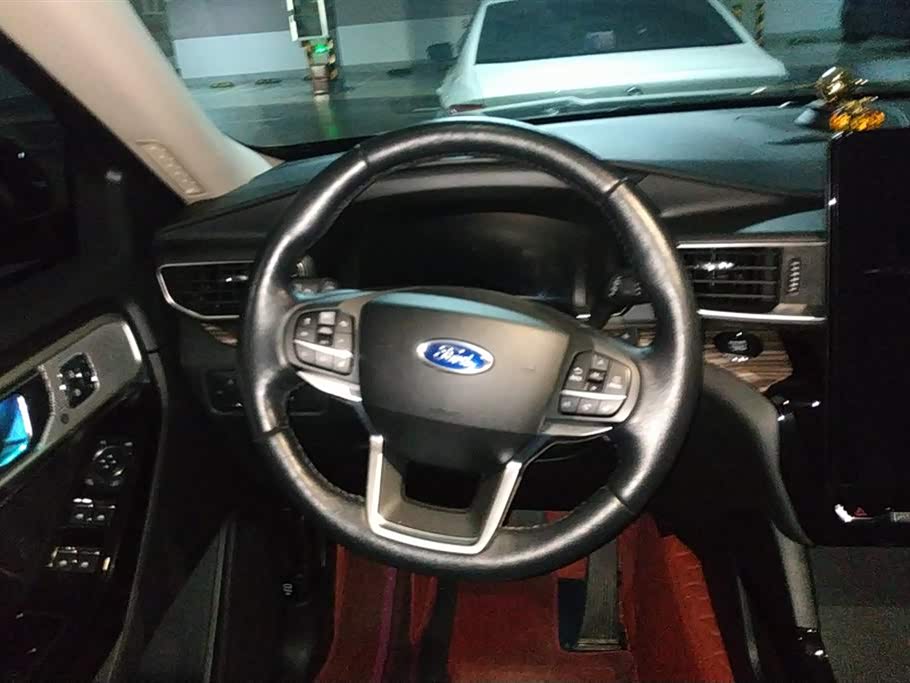 Ford Explorer Ford Explorer
