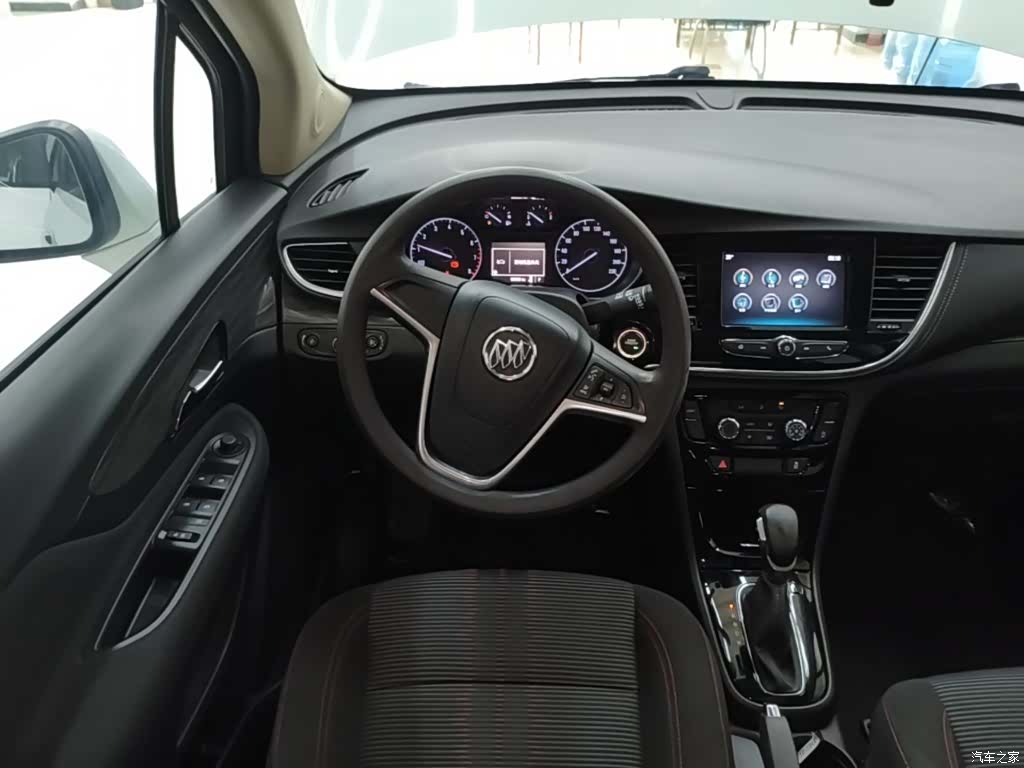 Buick Encore, 2018 11