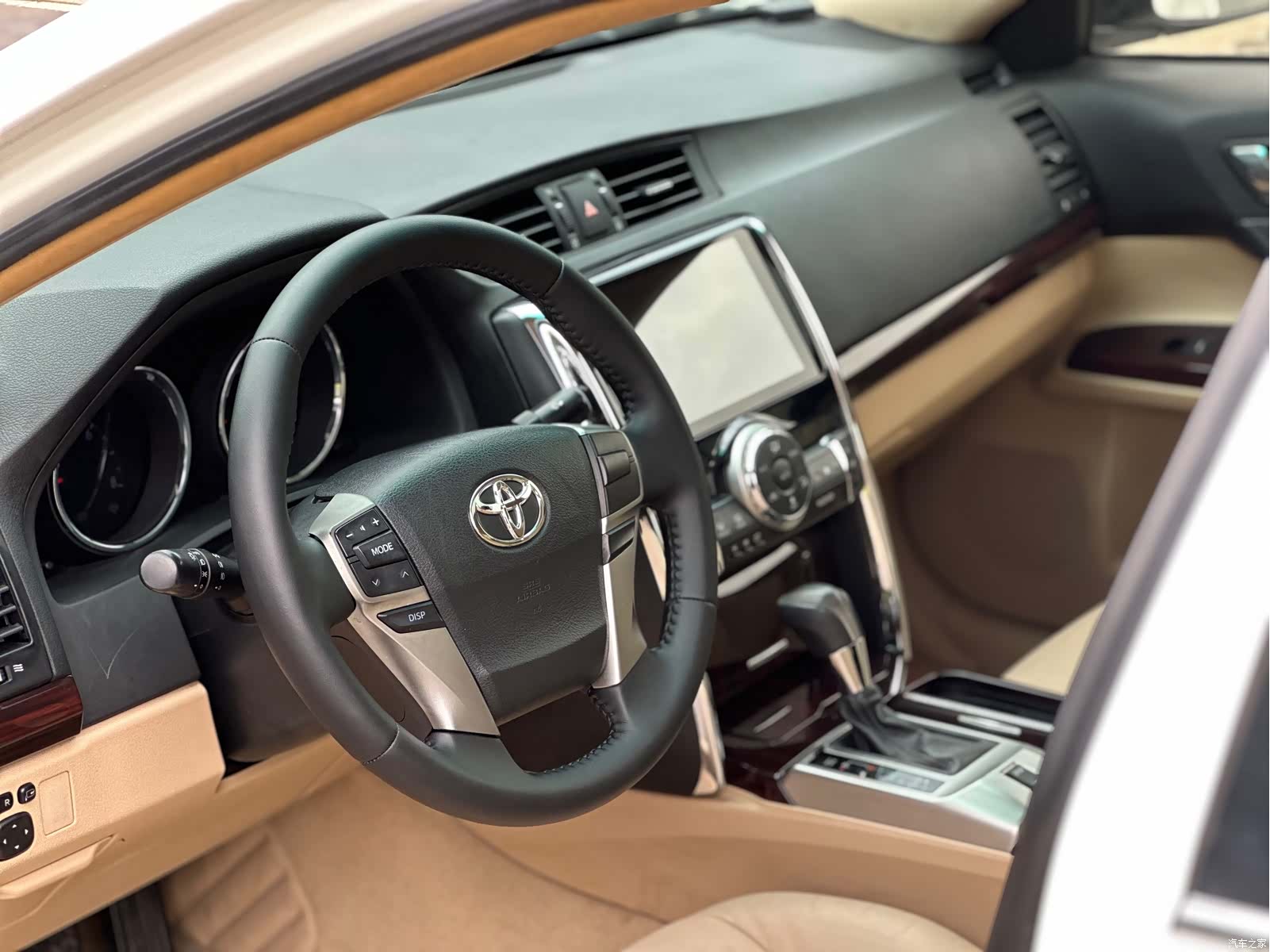 Toyota 2.5V, 2013 все фото