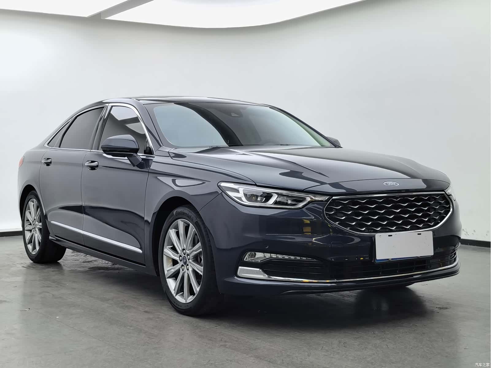 Ford Taurus, 2021 3