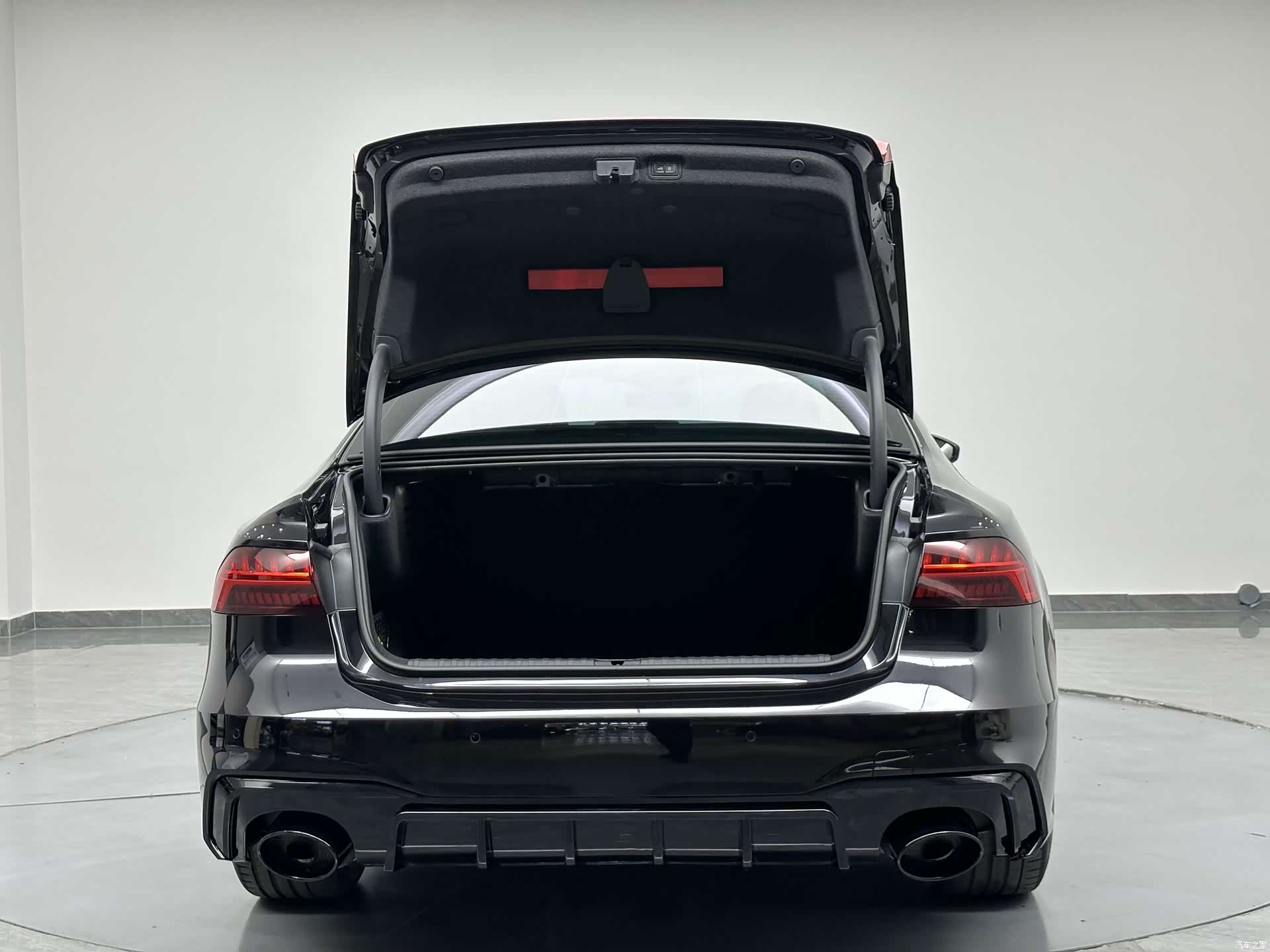 Audi A7L, 2024 26