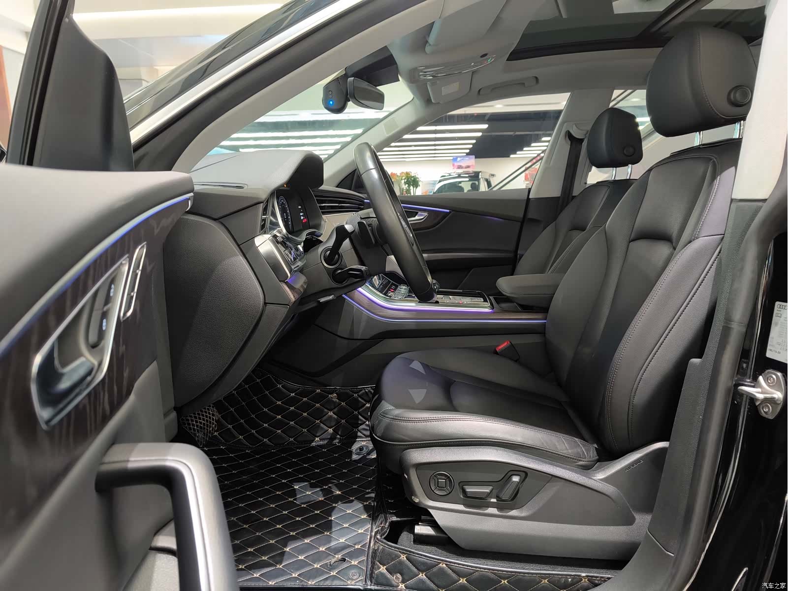 Audi Q8, 2022 14