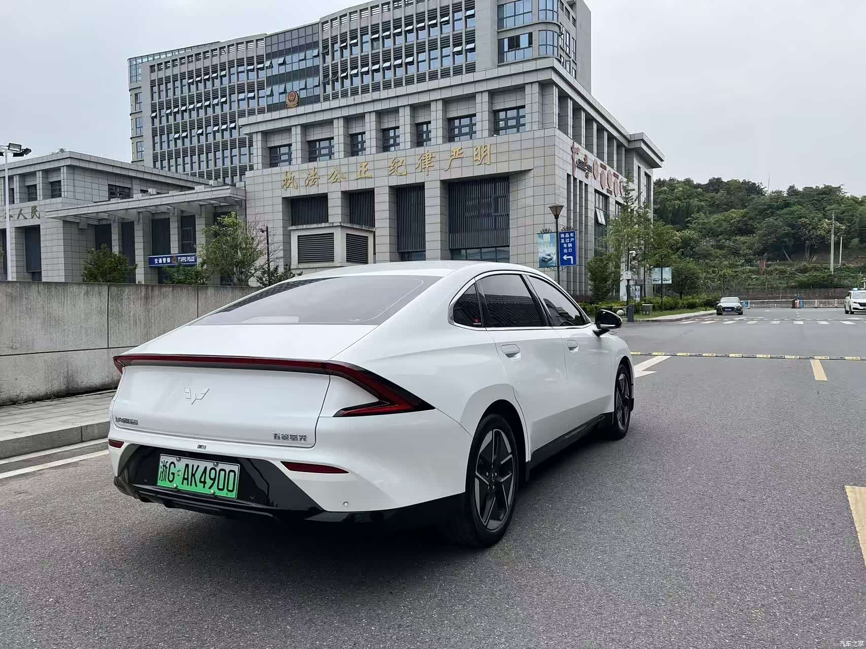 Wuling Starlight, 2025 все фото
