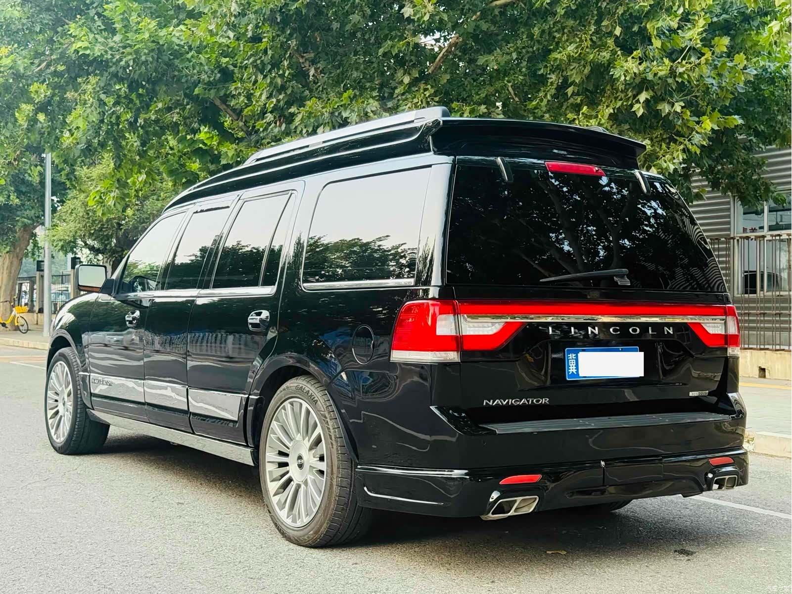 Lincoln Navigator, 2017 29