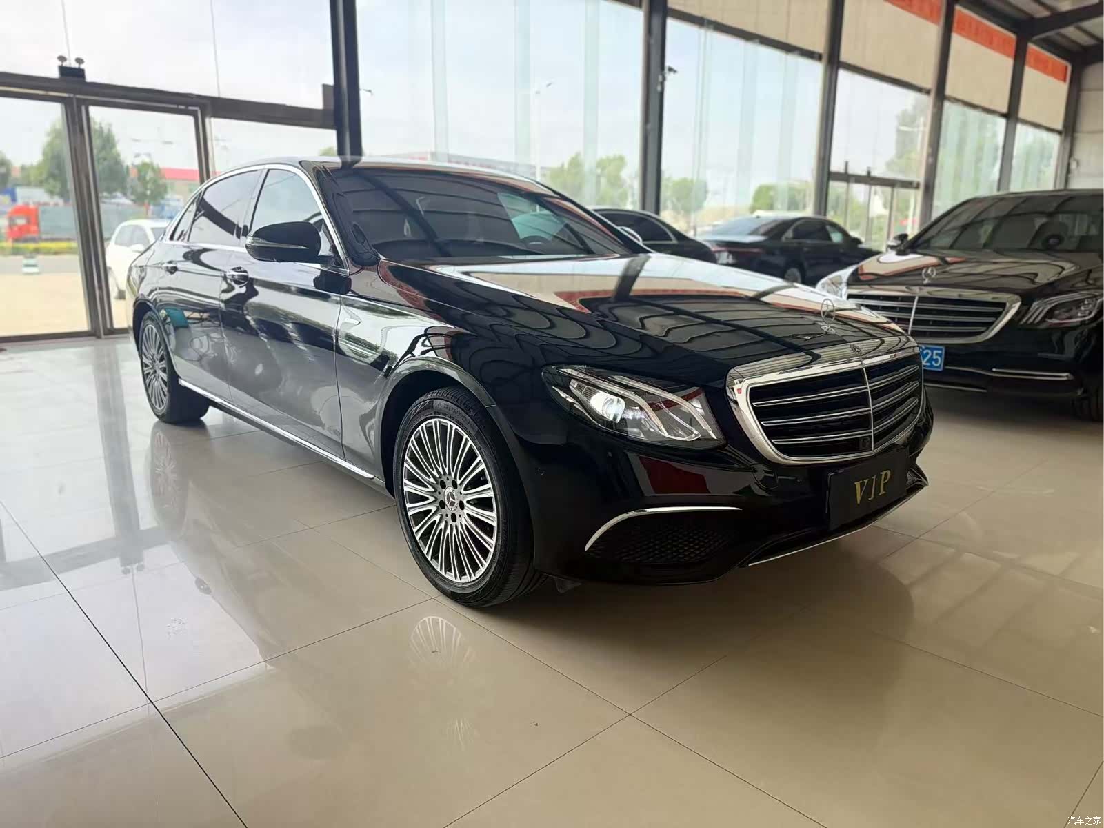 Mercedes-Benz E-Class, 2020 3