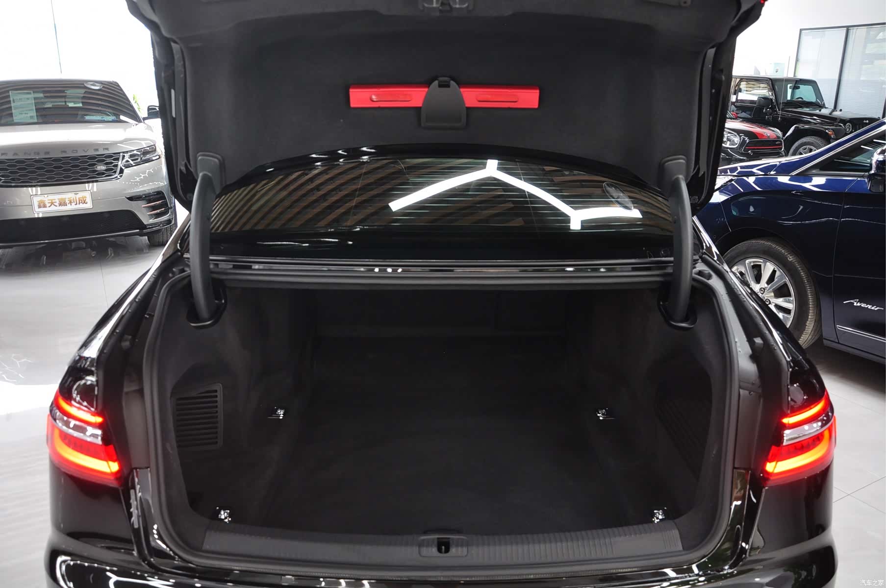 Audi A8L, 2021 15