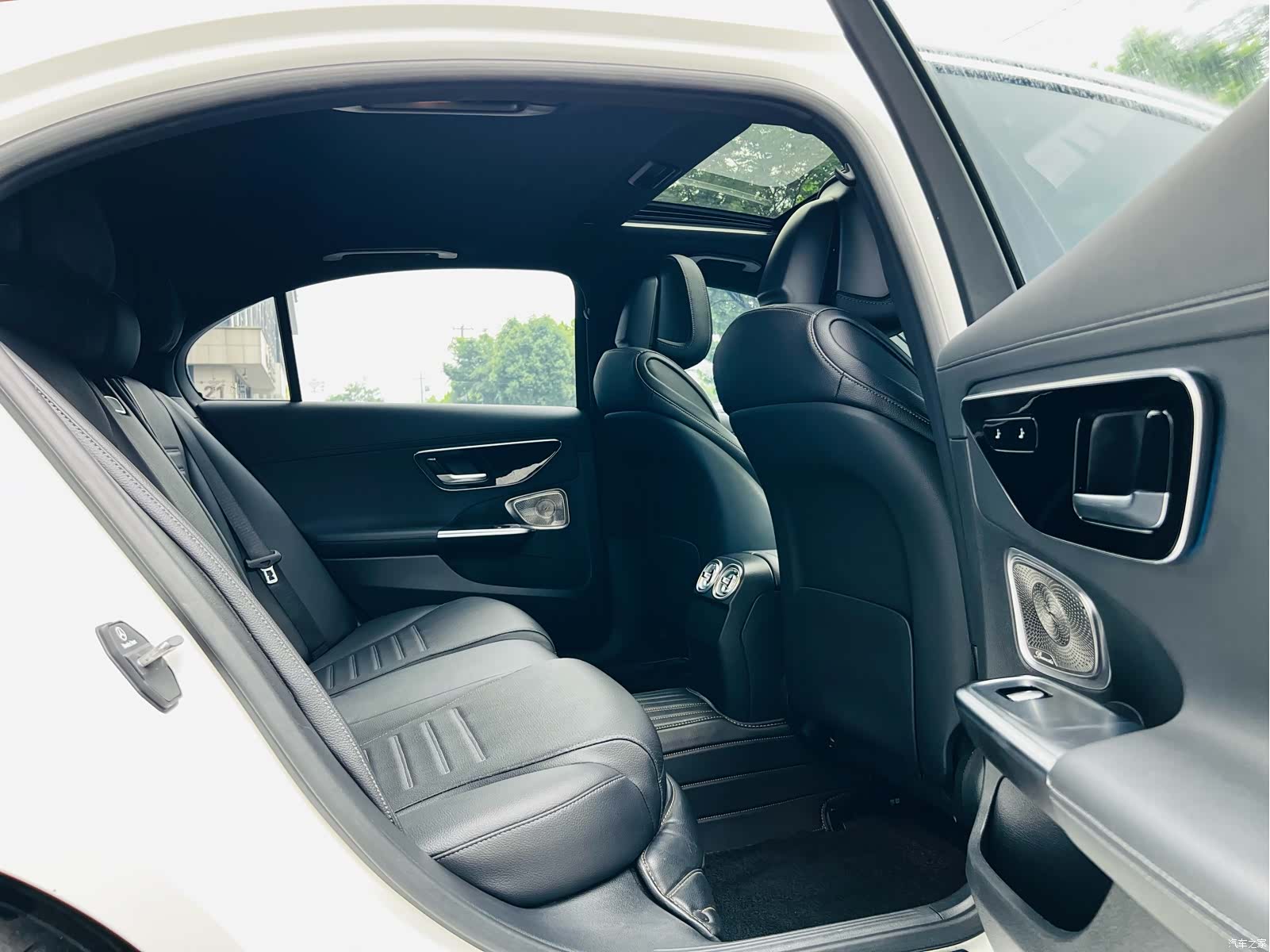Mercedes-Benz C-Class, 2021 12