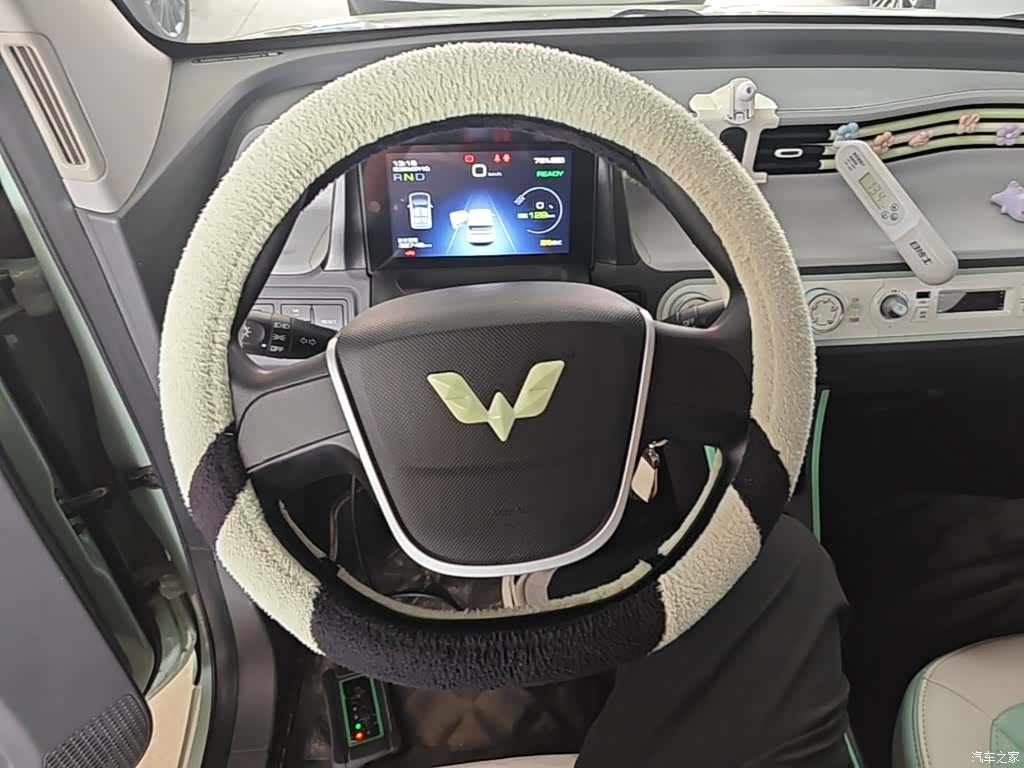 Wuling MINIEV, 2023 11