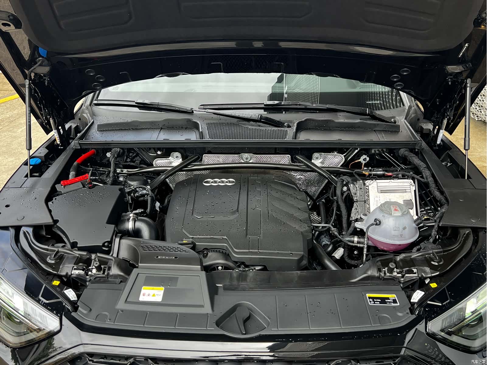 Audi Q5L, 2025 27