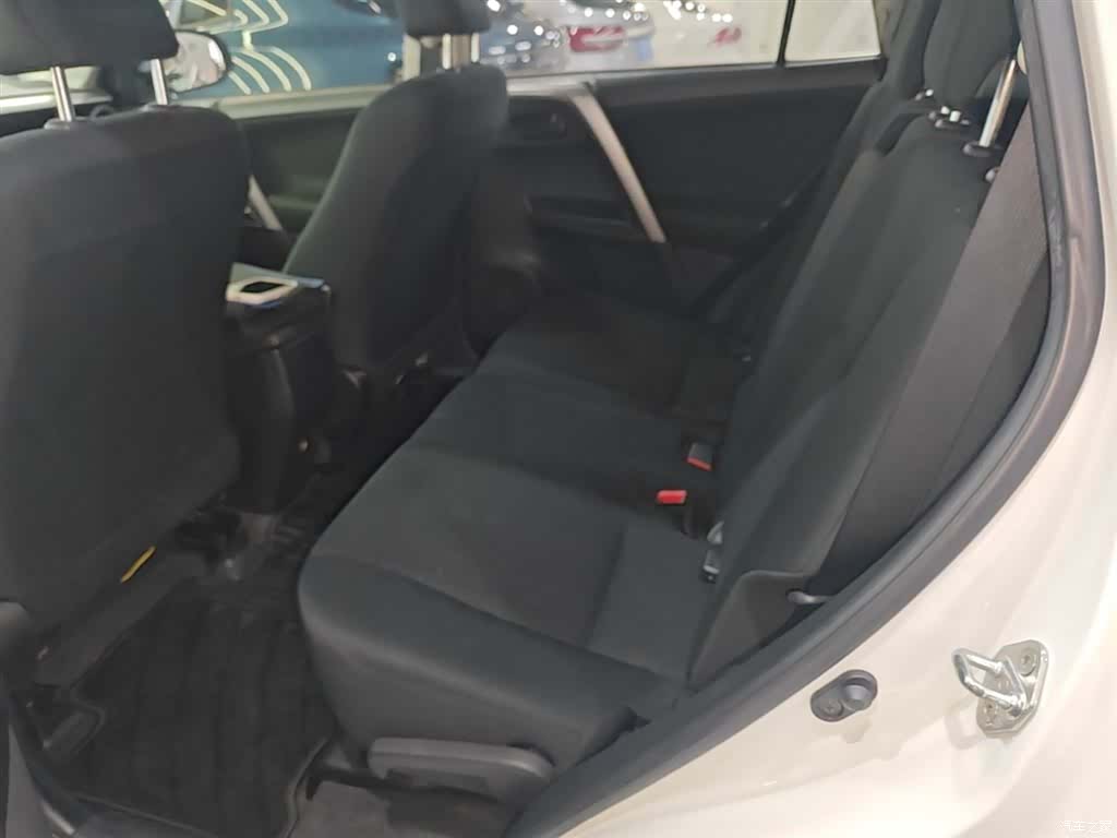 Toyota RAV4, 2019 17