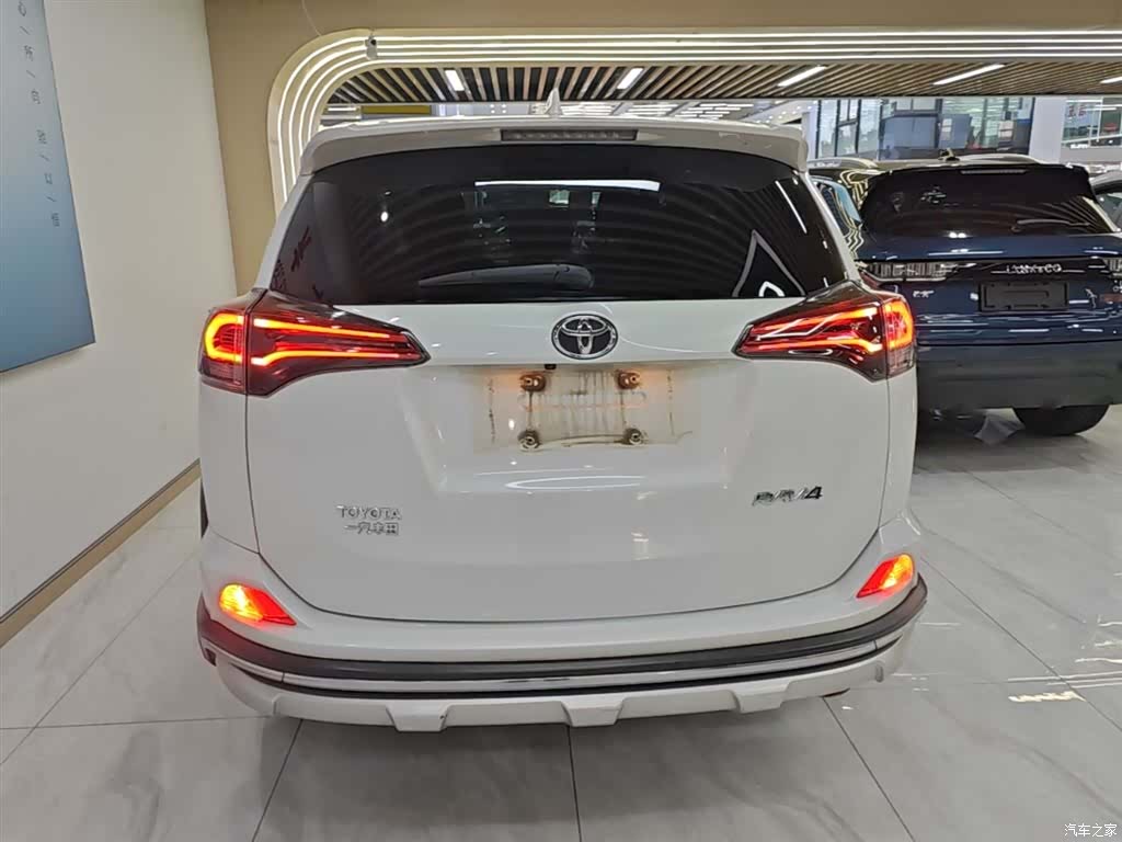 Toyota RAV4, 2019 6