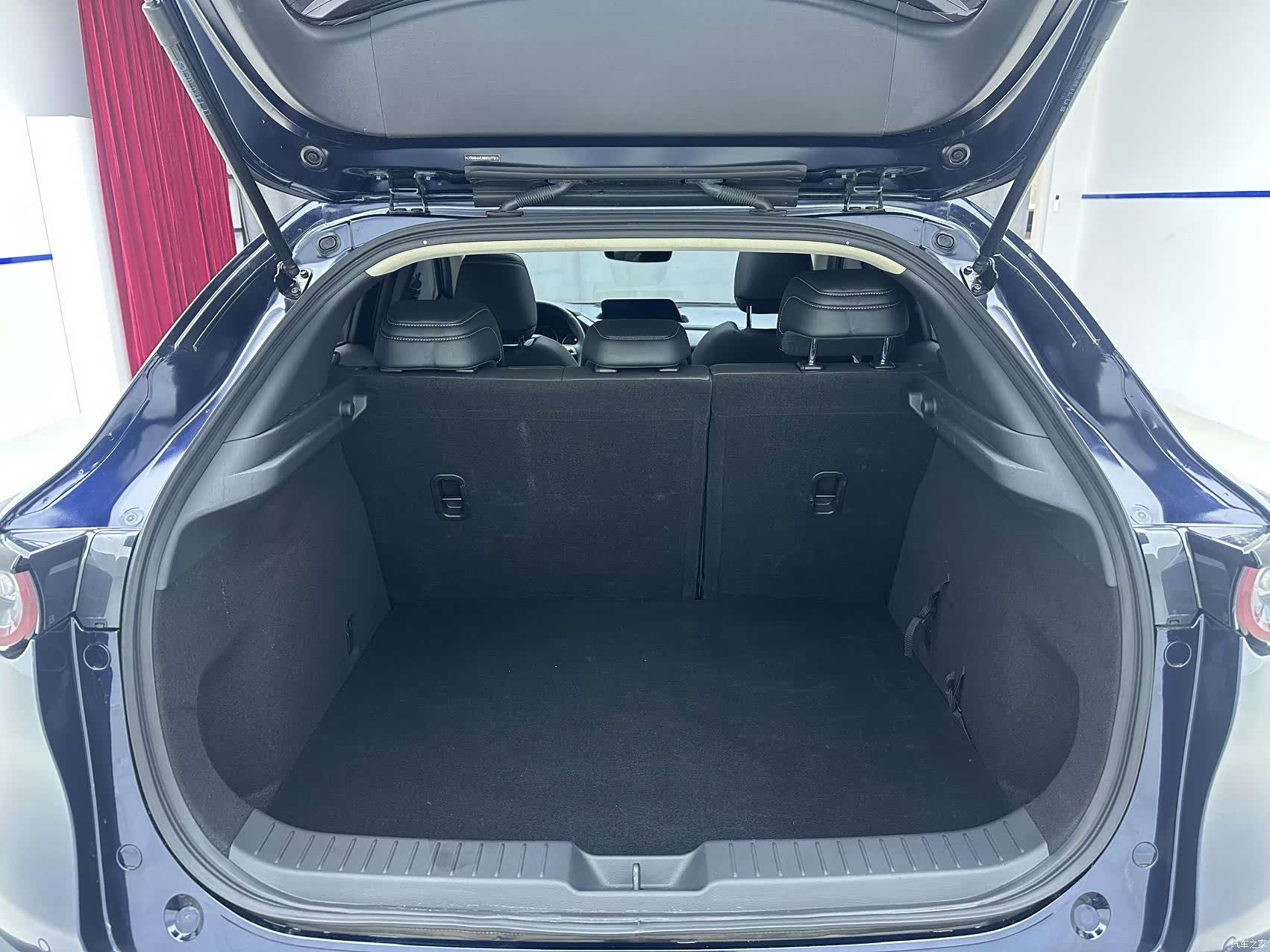 Mazda CX-30, 2022 23