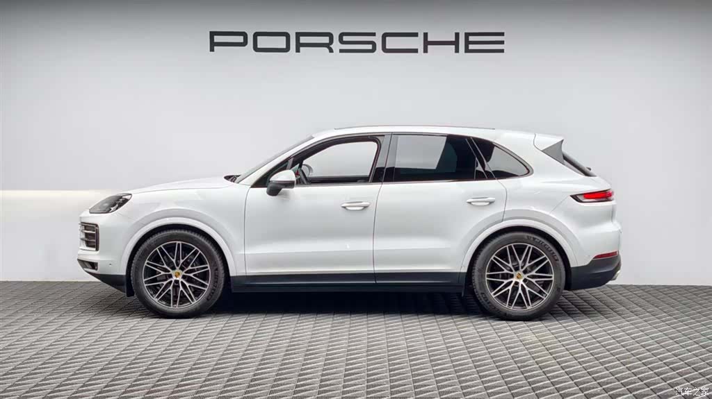 Porsche Cayenne, 2025 4