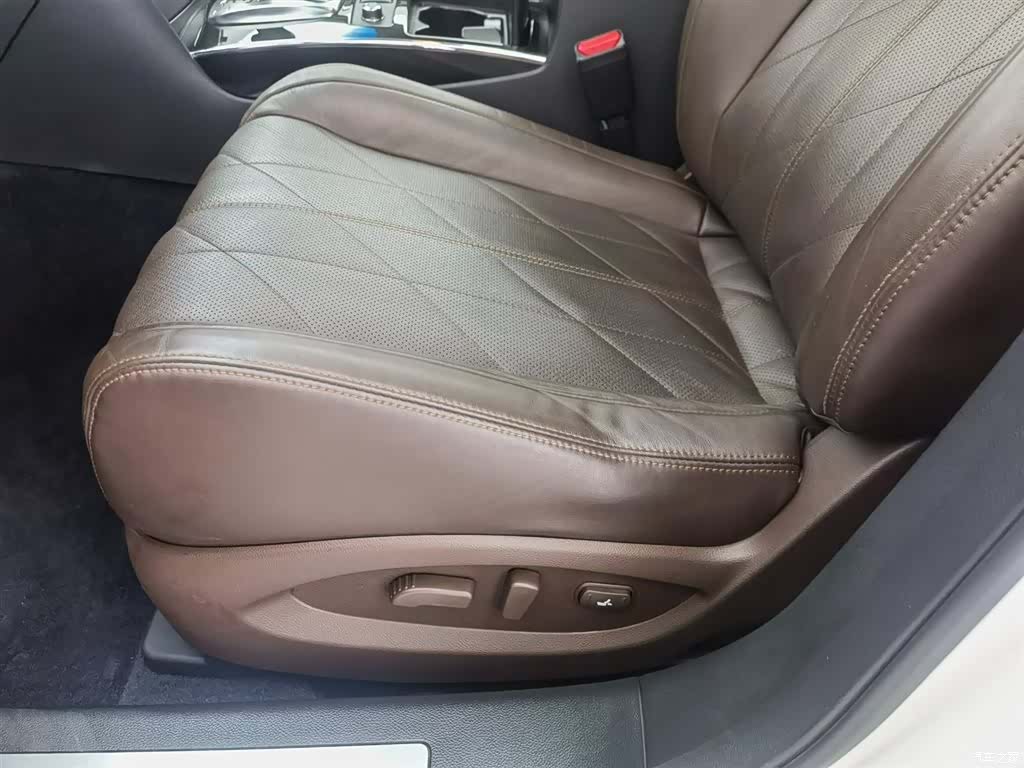 Infiniti QX70, 2020 16