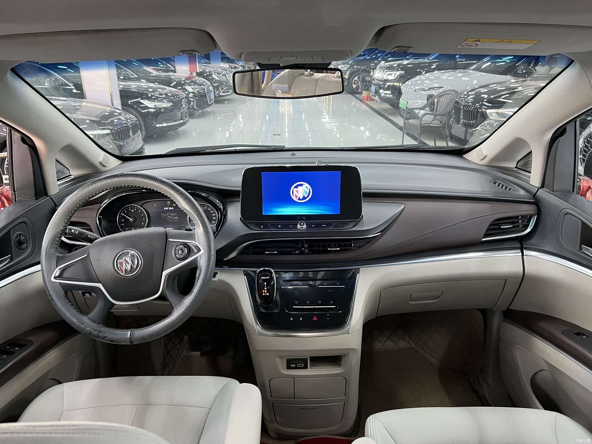 Buick GL8, 2022 все фото