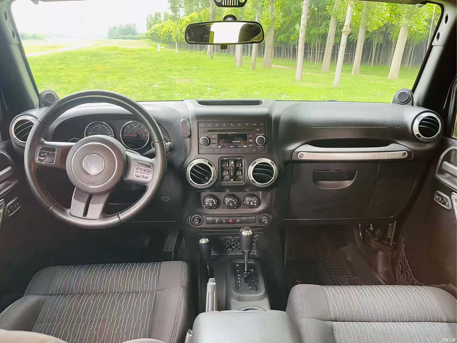 Jeep Wrangler, 2011 9