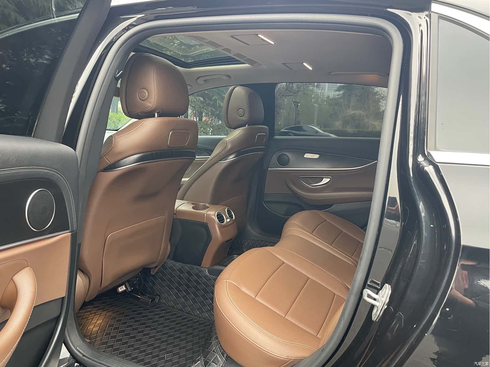 Mercedes-Benz E-Class, 2018 10