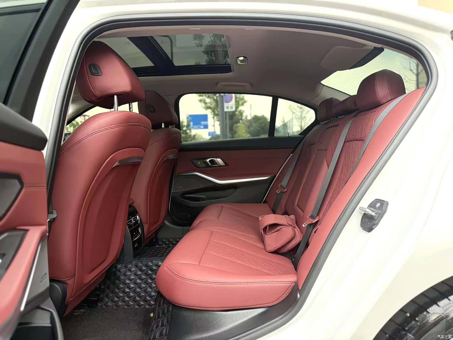 BMW 3 Series, 2025 4