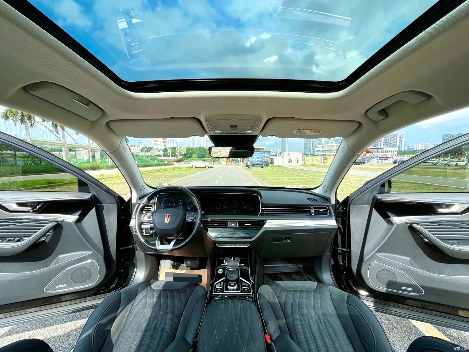 Hongqi HS5, 2020 7