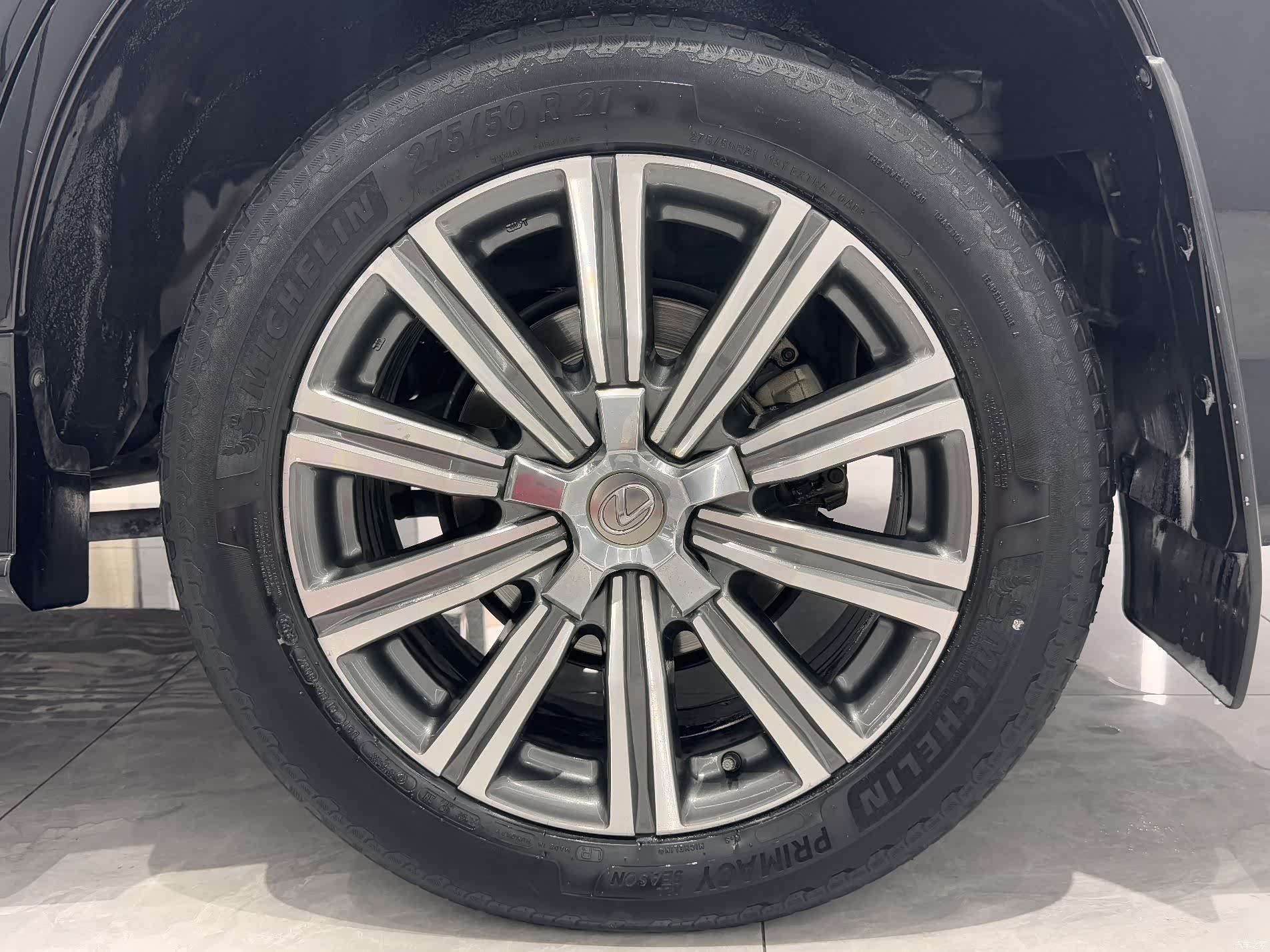 Lexus LX, 2017 25