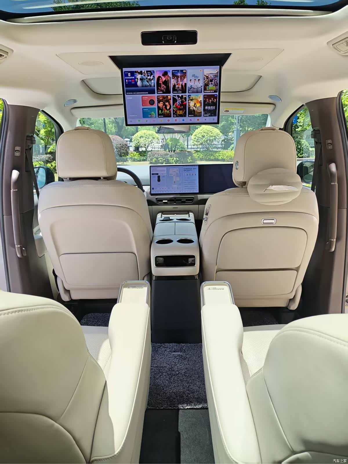 Li Auto MEGA, 2024 12