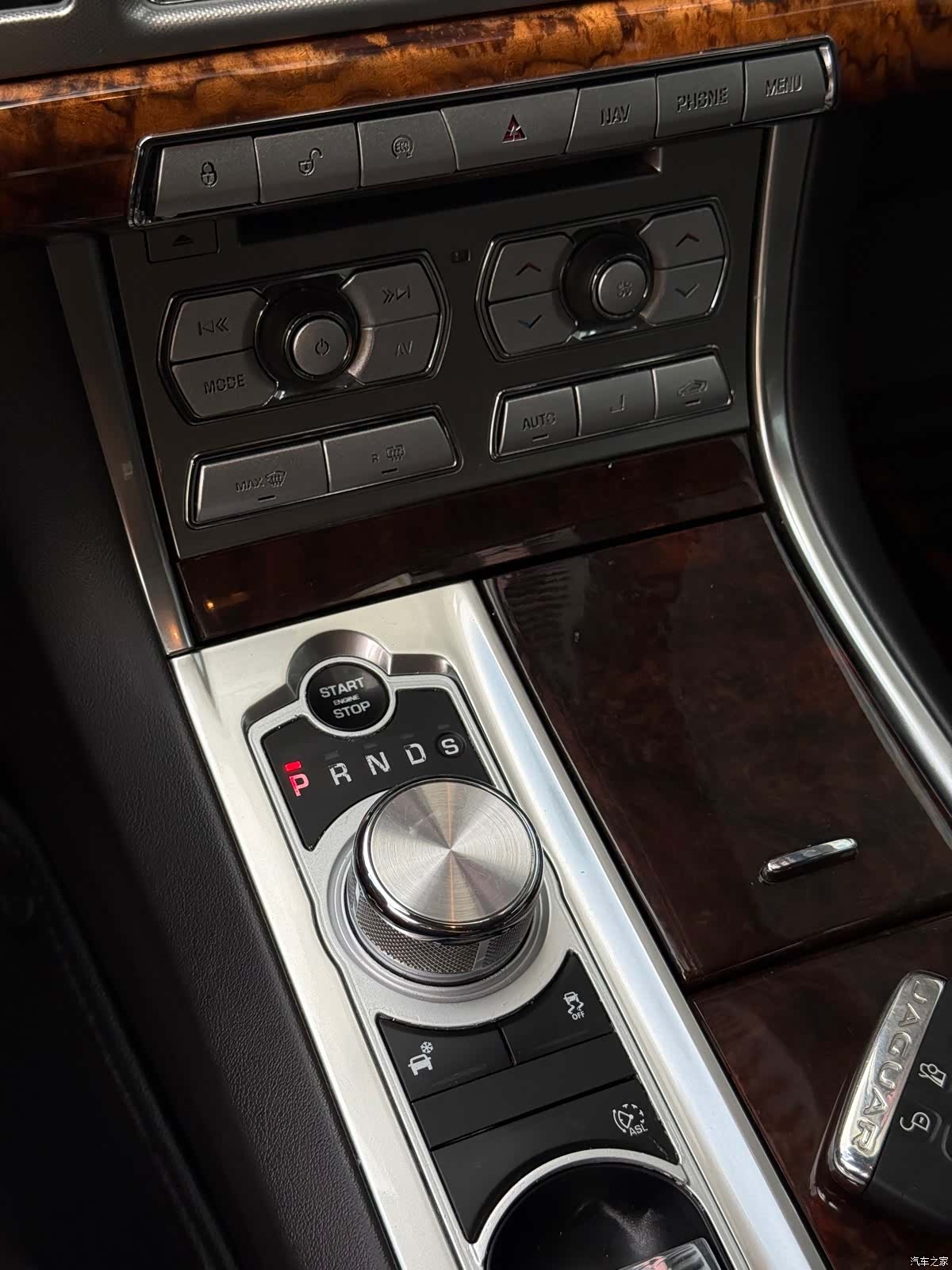 Jaguar XF, 2014 4
