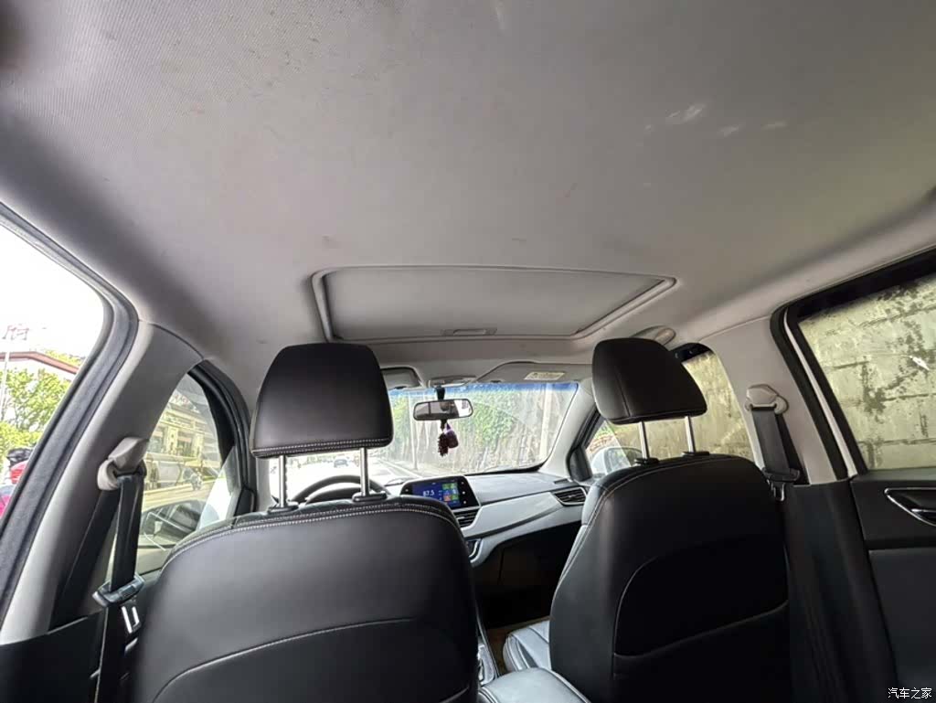 Wuling 310W, 2018 10