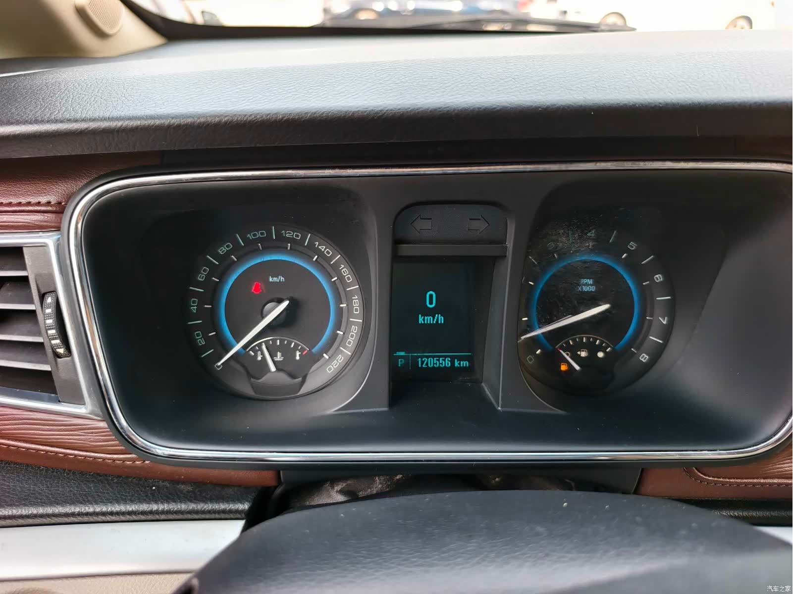 Buick GL8, 2016 6