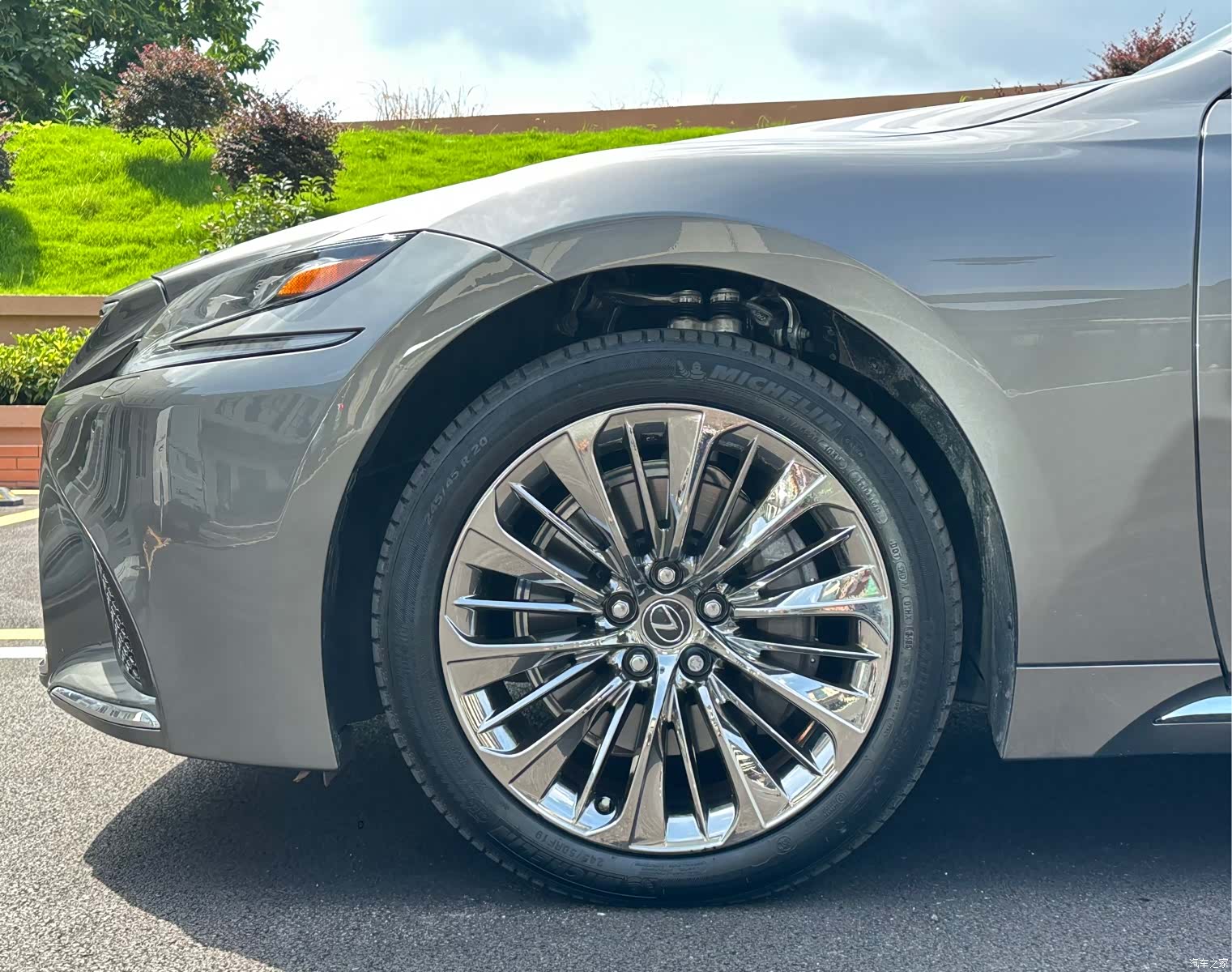 Lexus LS, 2020 23
