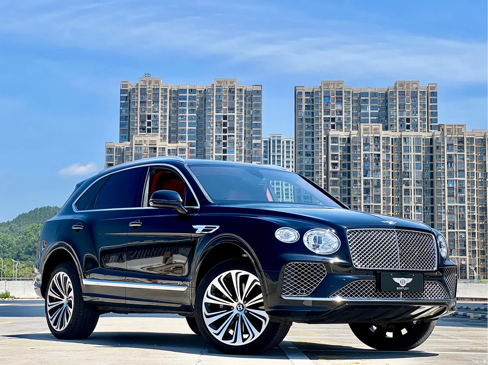 Bentley Bentayga, 2023 4