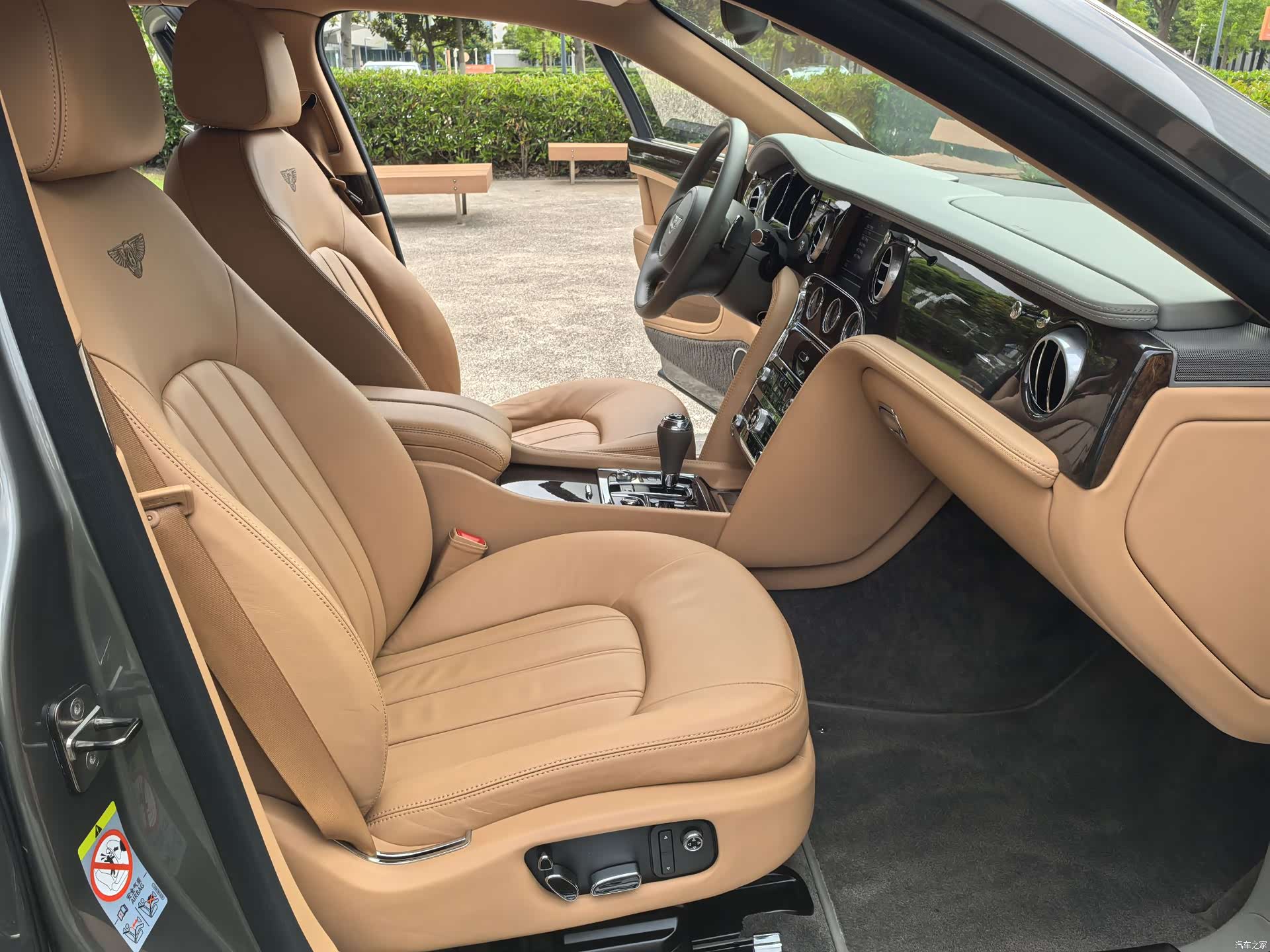 Bentley Mulsanne, 2015 19